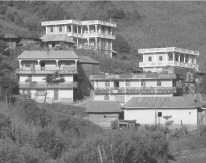 Nuevas casas multiniveles, cabecera de San Mateo Ixtatán, 2009. 